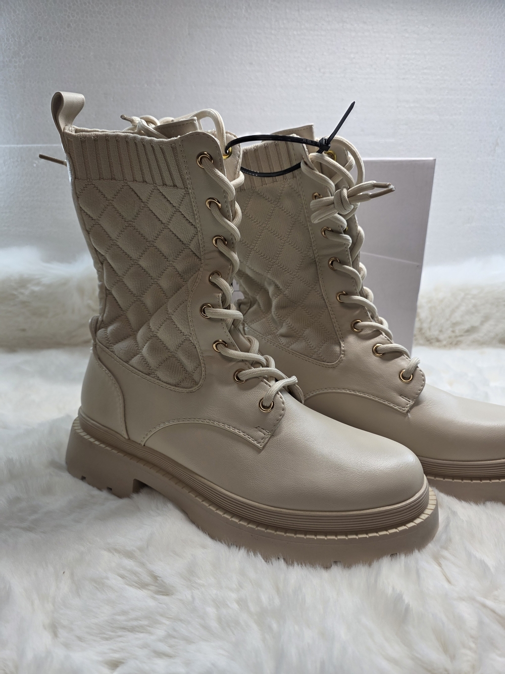 Dream Pairs Cream Quilted Lace-Up Platform Combat Boots